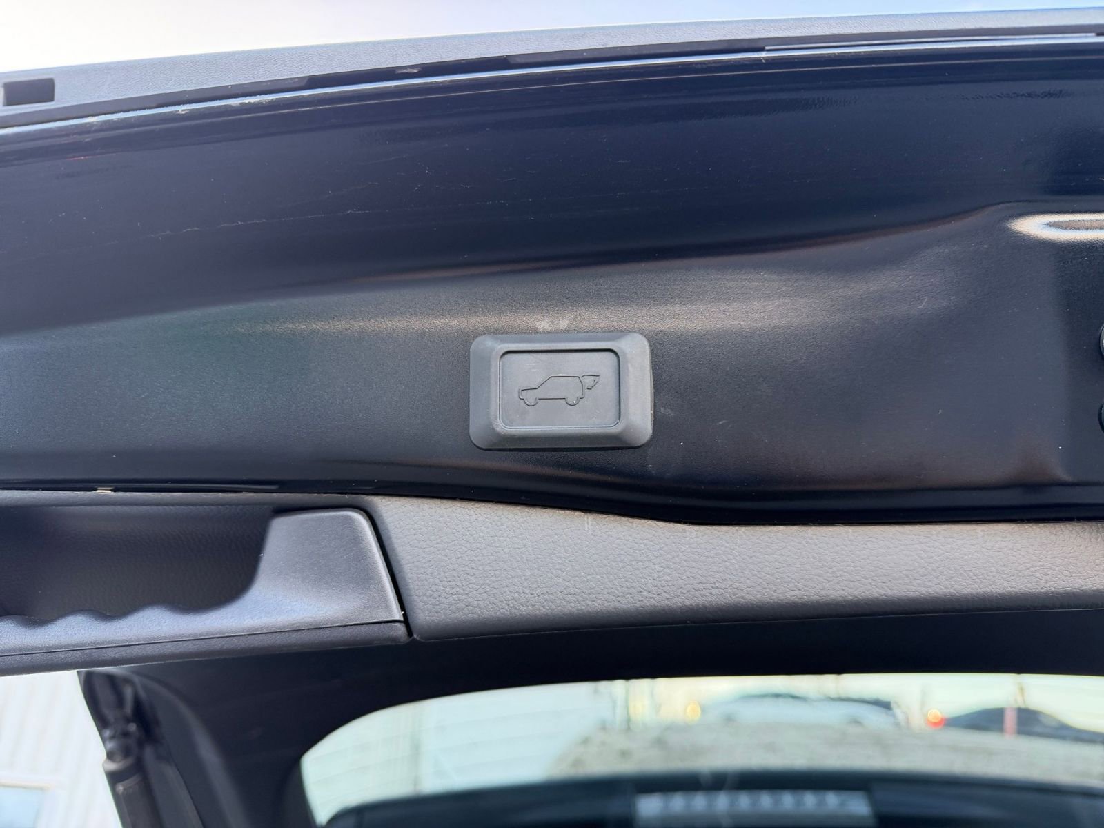 Used 2025 Toyota RAV4 XLE w/ Convenience Package image 24