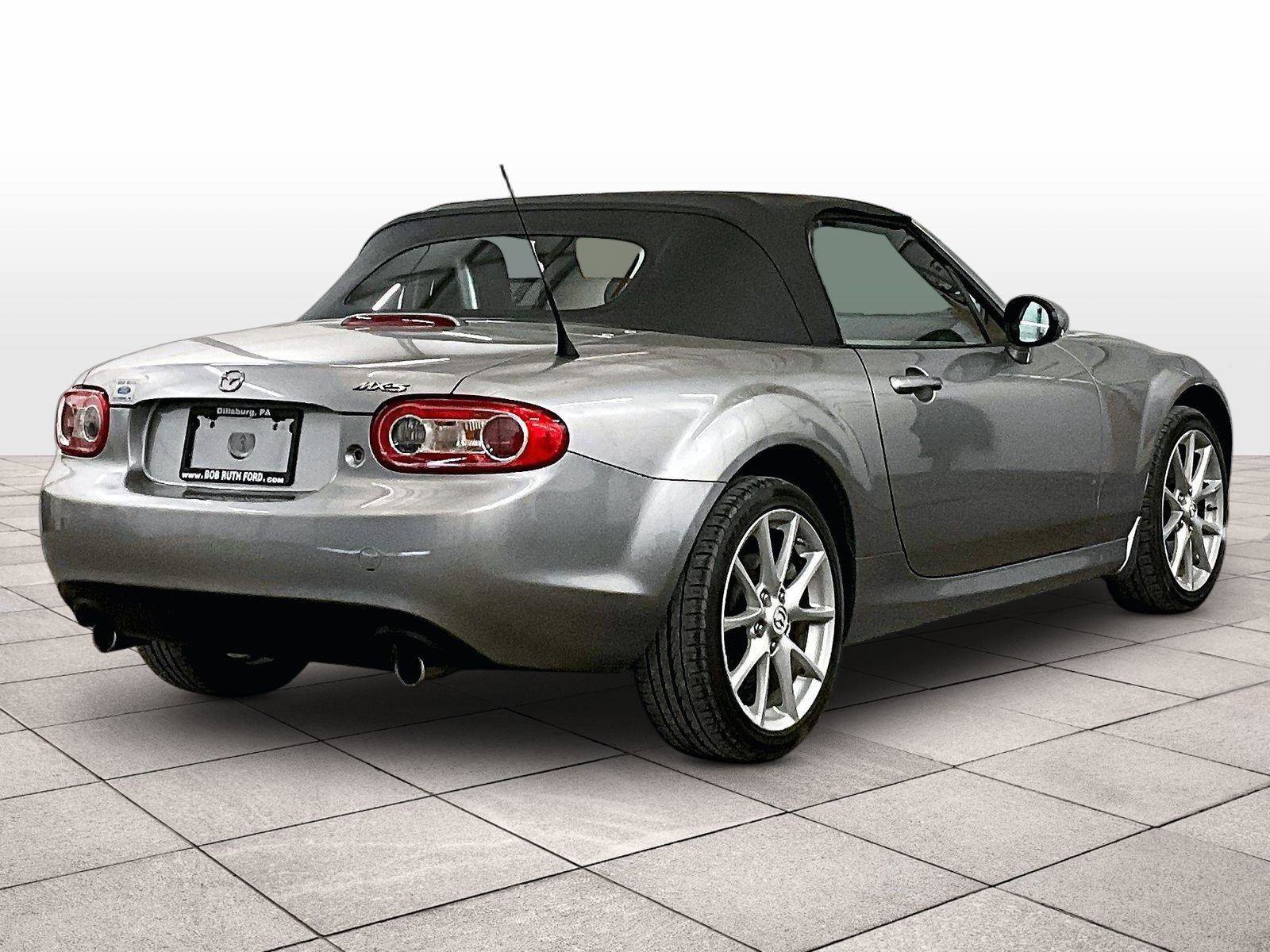 Used 2010 MAZDA MX-5 Miata Touring RWD image 11