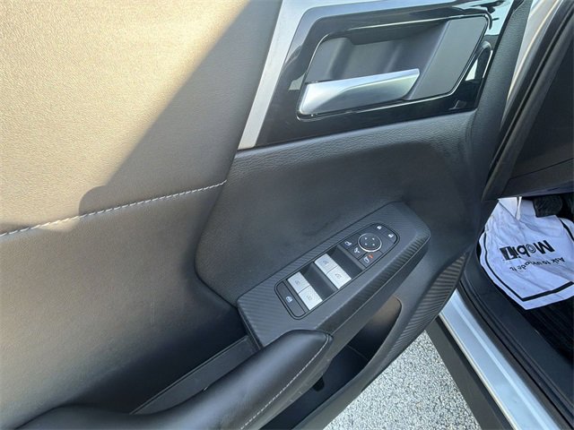 Used 2024 Mitsubishi Outlander SE image 22