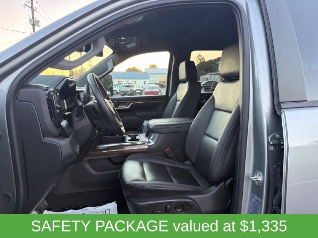 Used 2025 Chevrolet Silverado 2500 LT w/ Trail Boss Package AWD/4WD image 3