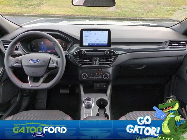 Used 2025 Ford Escape ST-Line image 16