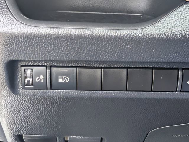 Used 2023 Toyota RAV4 XLE Premium FWD image 23