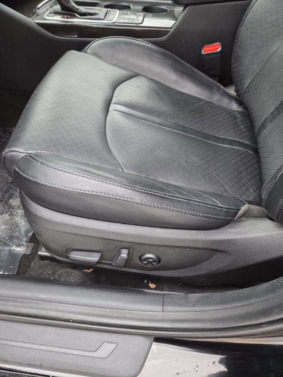 Used 2018 Kia Optima EX w/ Premium Package image 5