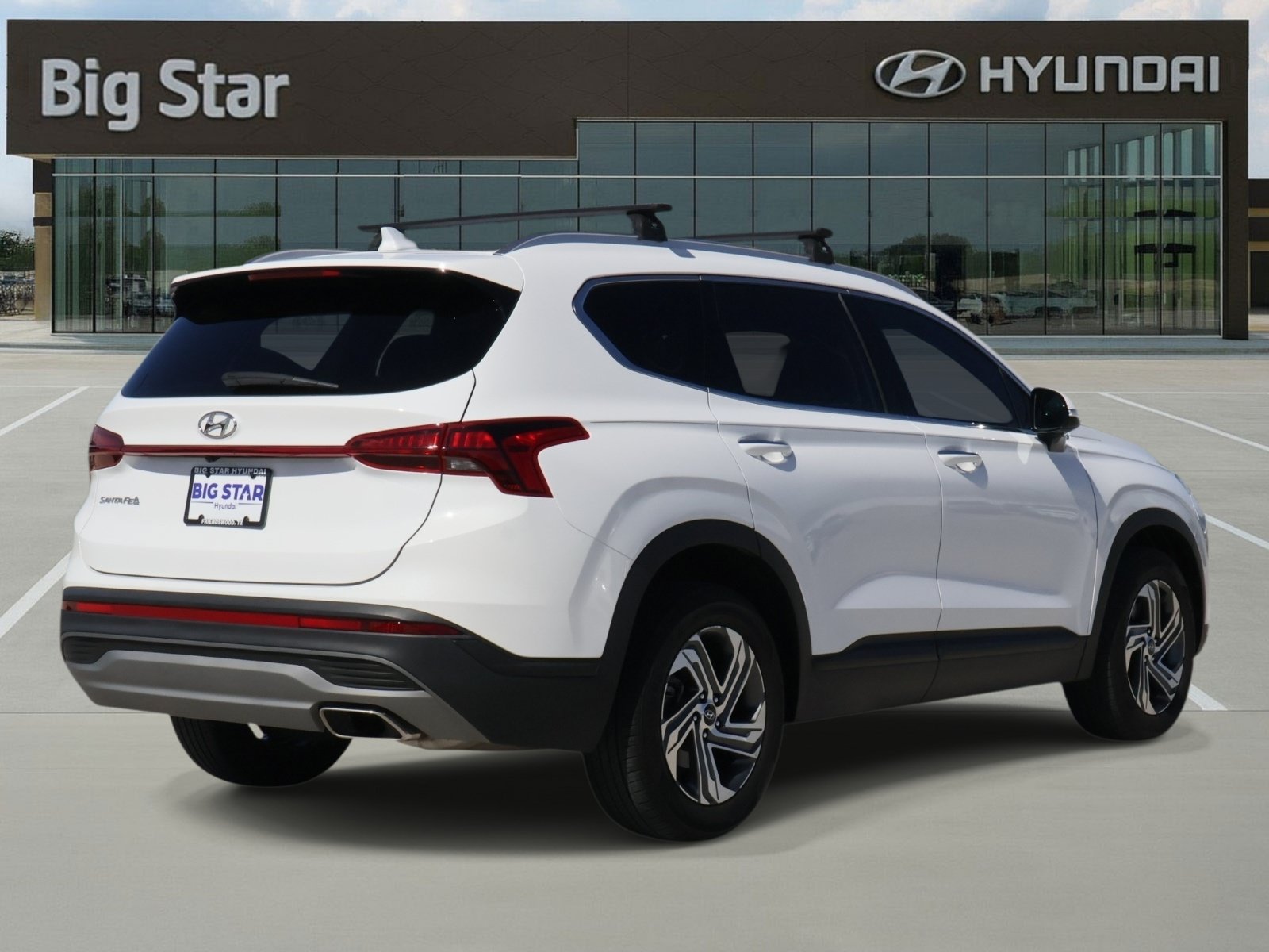 Used 2023 Hyundai Santa Fe SEL FWD image 4