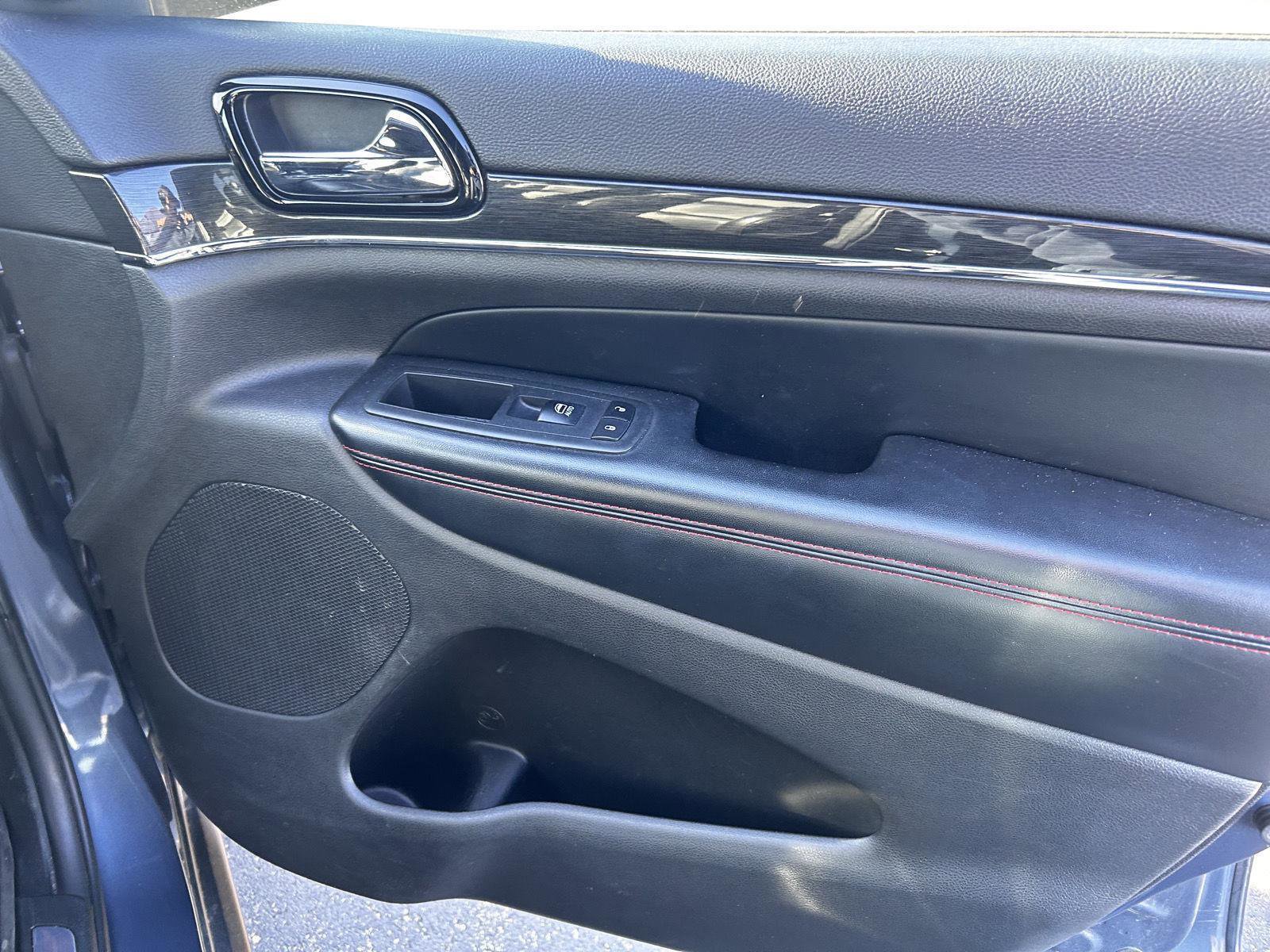 Used 2019 Jeep Grand Cherokee Trailhawk w/ Trailhawk Luxury Group image 21