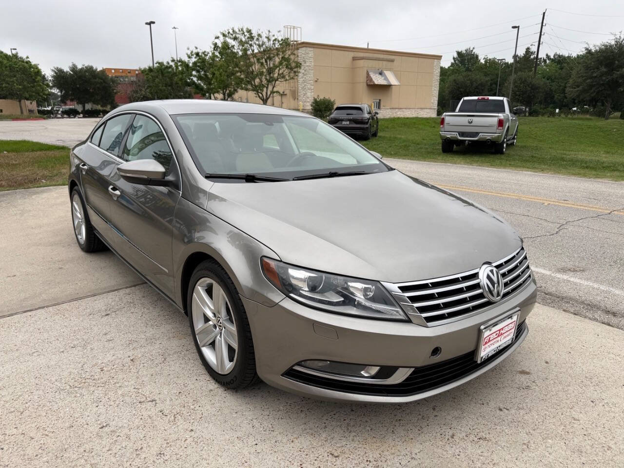 Used 2013 Volkswagen CC Sport FWD image 4