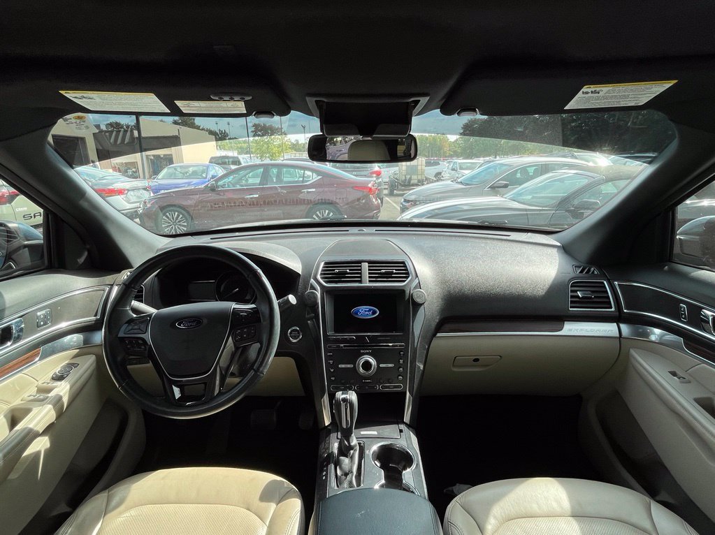 Used 2018 Ford Explorer Limited w/ Equipment Group 301A FWD image 26