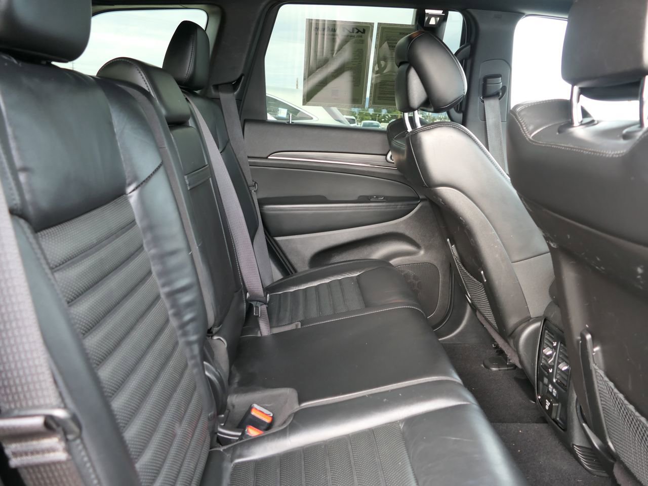 Used 2021 Jeep Grand Cherokee Limited X image 23