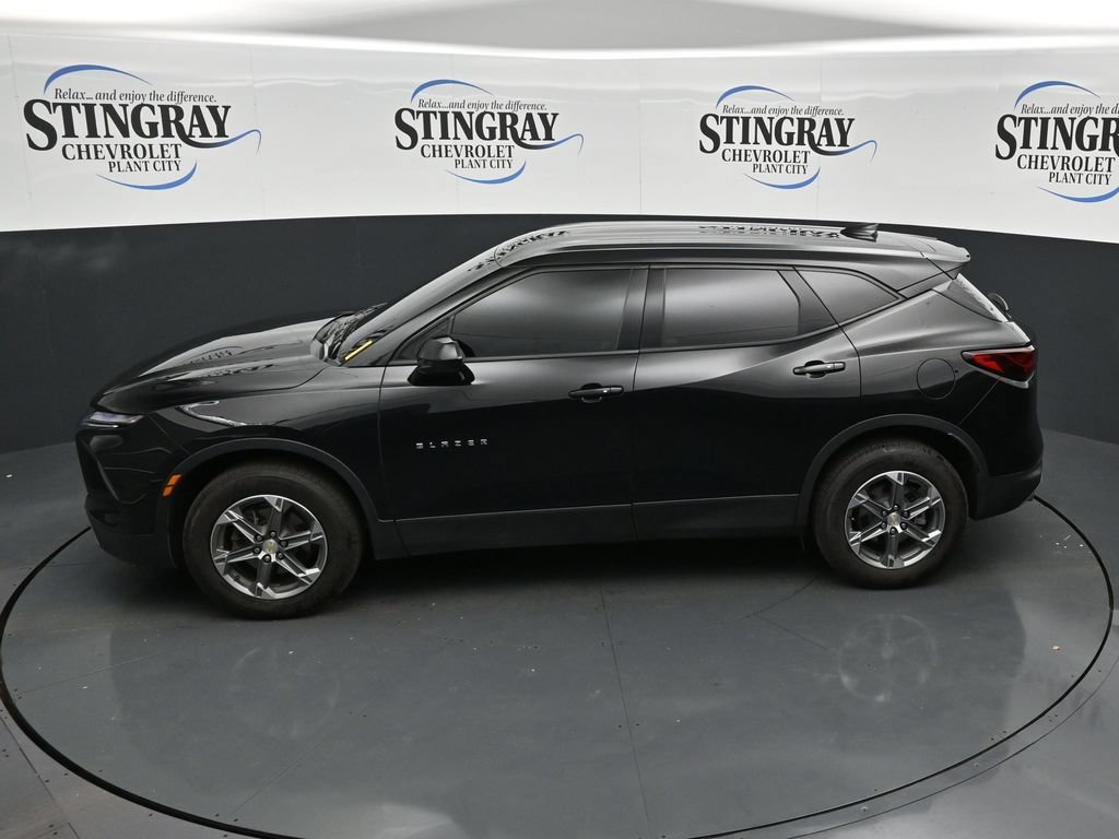 Used 2023 Chevrolet Blazer LT FWD image 21
