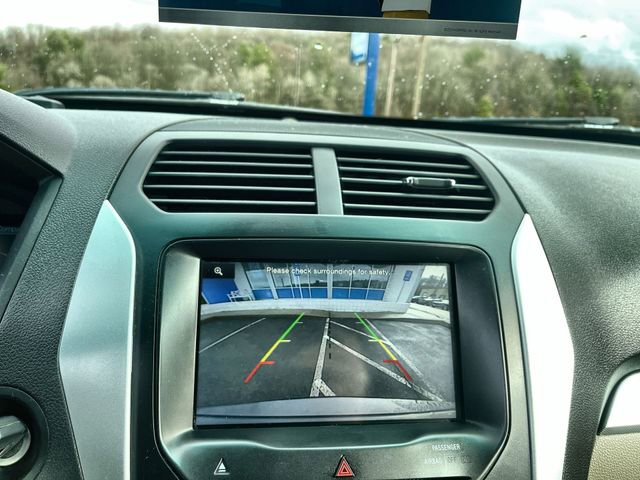 Used 2015 Ford Explorer XLT w/ Equipment Group 202A image 24