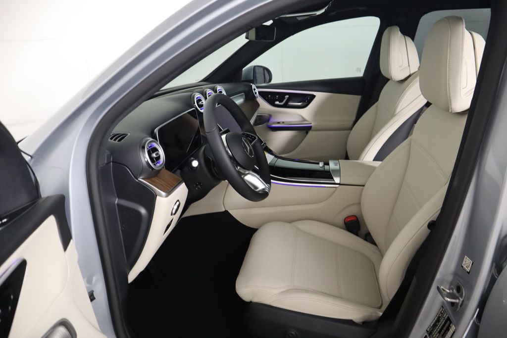 Certified 2025 Mercedes-Benz GLC 300 image 20