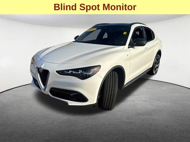 Used 2024 Alfa Romeo Stelvio Ti w/ Active Assist Plus Package image 6