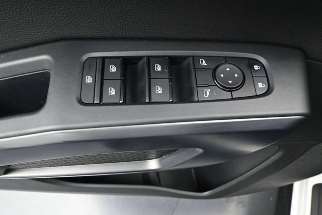 Used 2025 Nissan Pathfinder Rock Creek AWD/4WD image 13