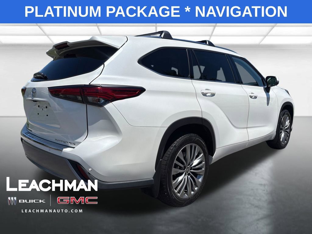 Used 2020 Toyota Highlander Platinum AWD/4WD image 3