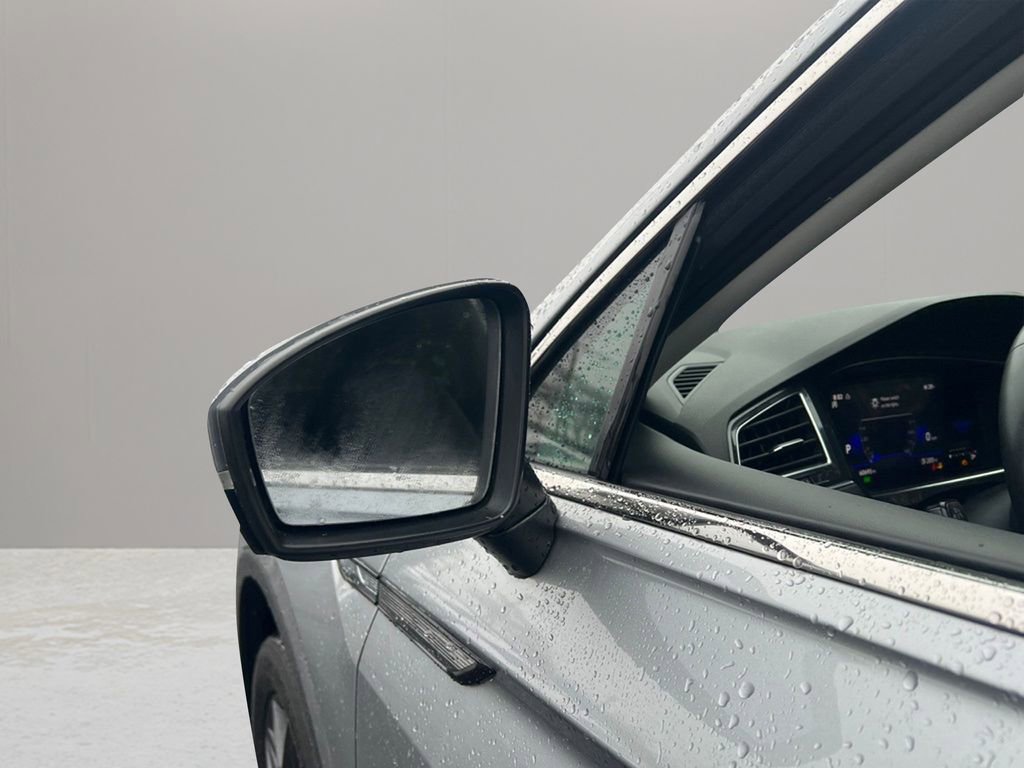 Used 2023 Volkswagen Tiguan SE image 26