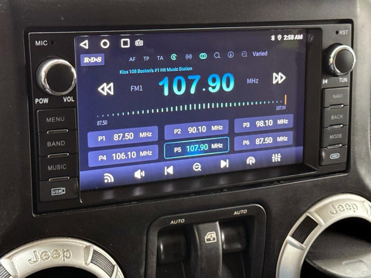 Used 2012 Jeep Wrangler Sahara image 19