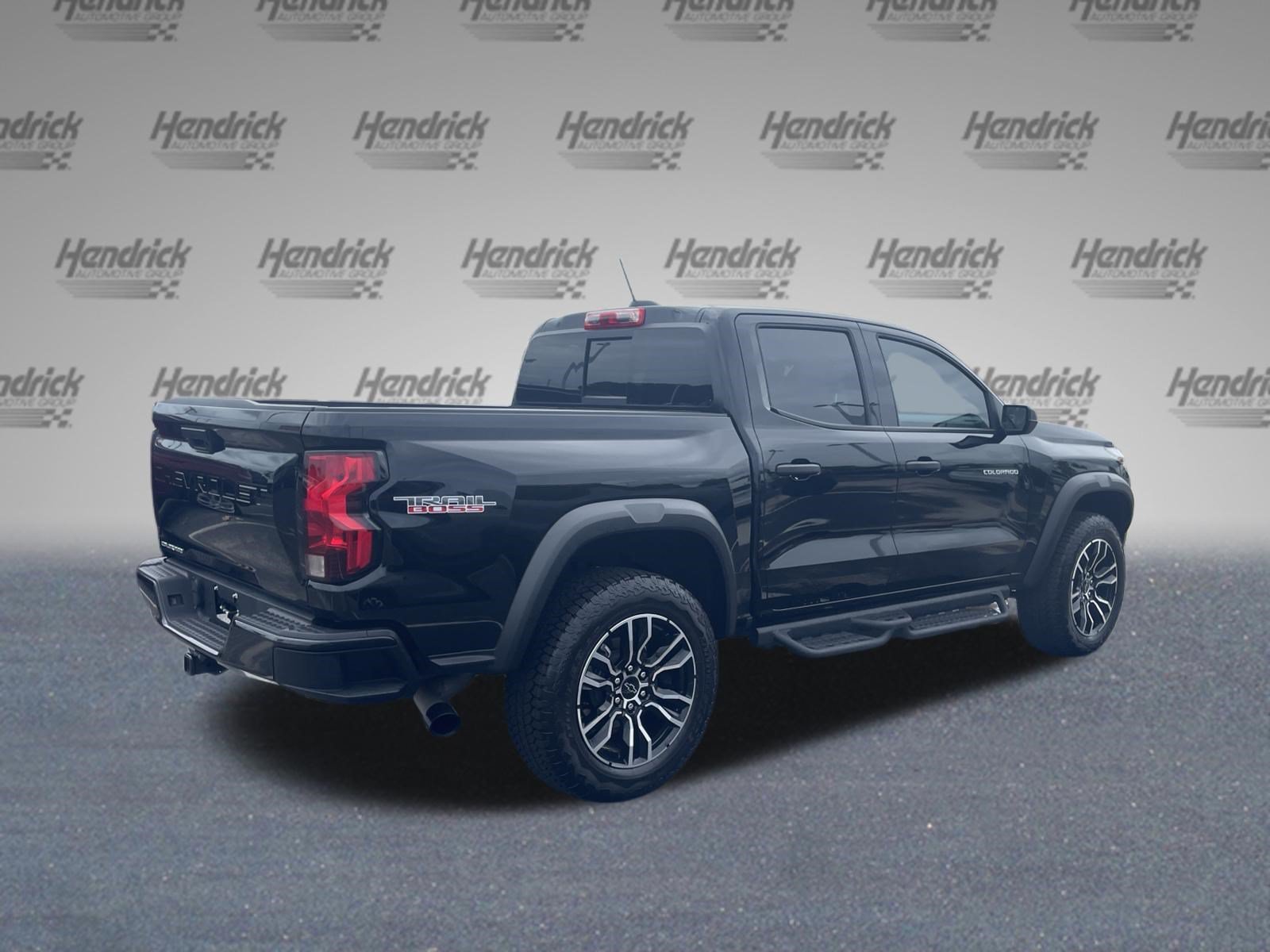Used 2024 Chevrolet Colorado Trail Boss w/ LPO, Dark Essentials Package AWD/4WD image 11