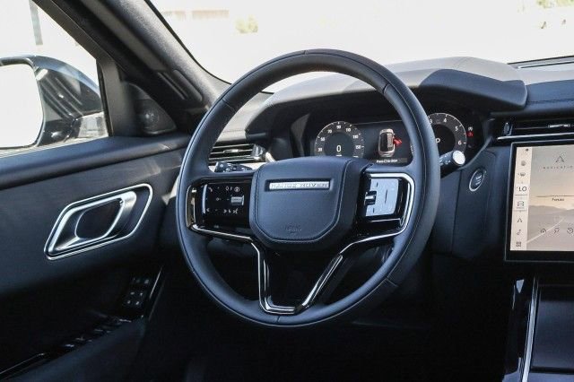 New 2026 Land Rover Range Rover Velar Dynamic SE image 17