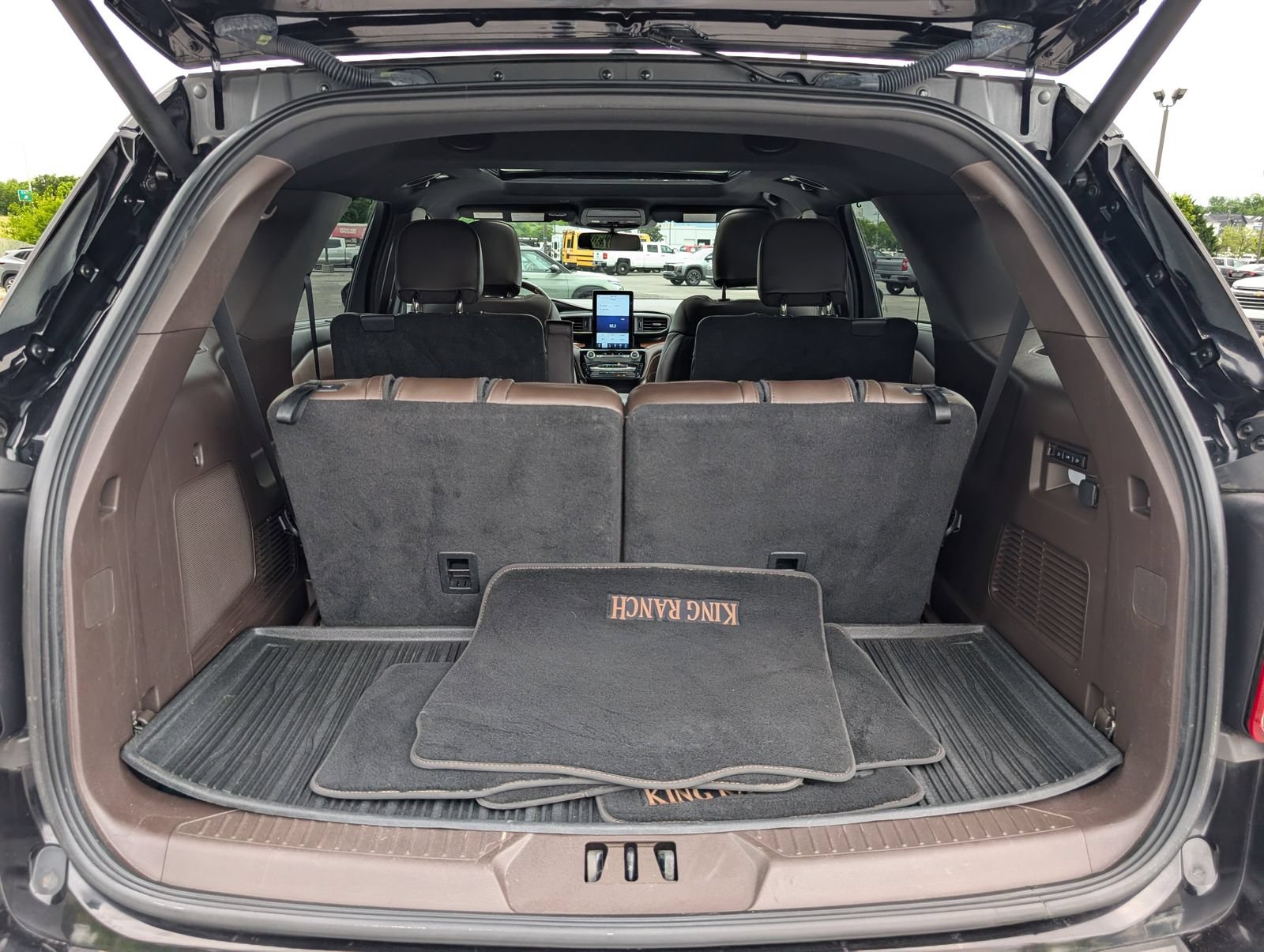 Used 2022 Ford Explorer King Ranch w/ Technology Package AWD/4WD image 34