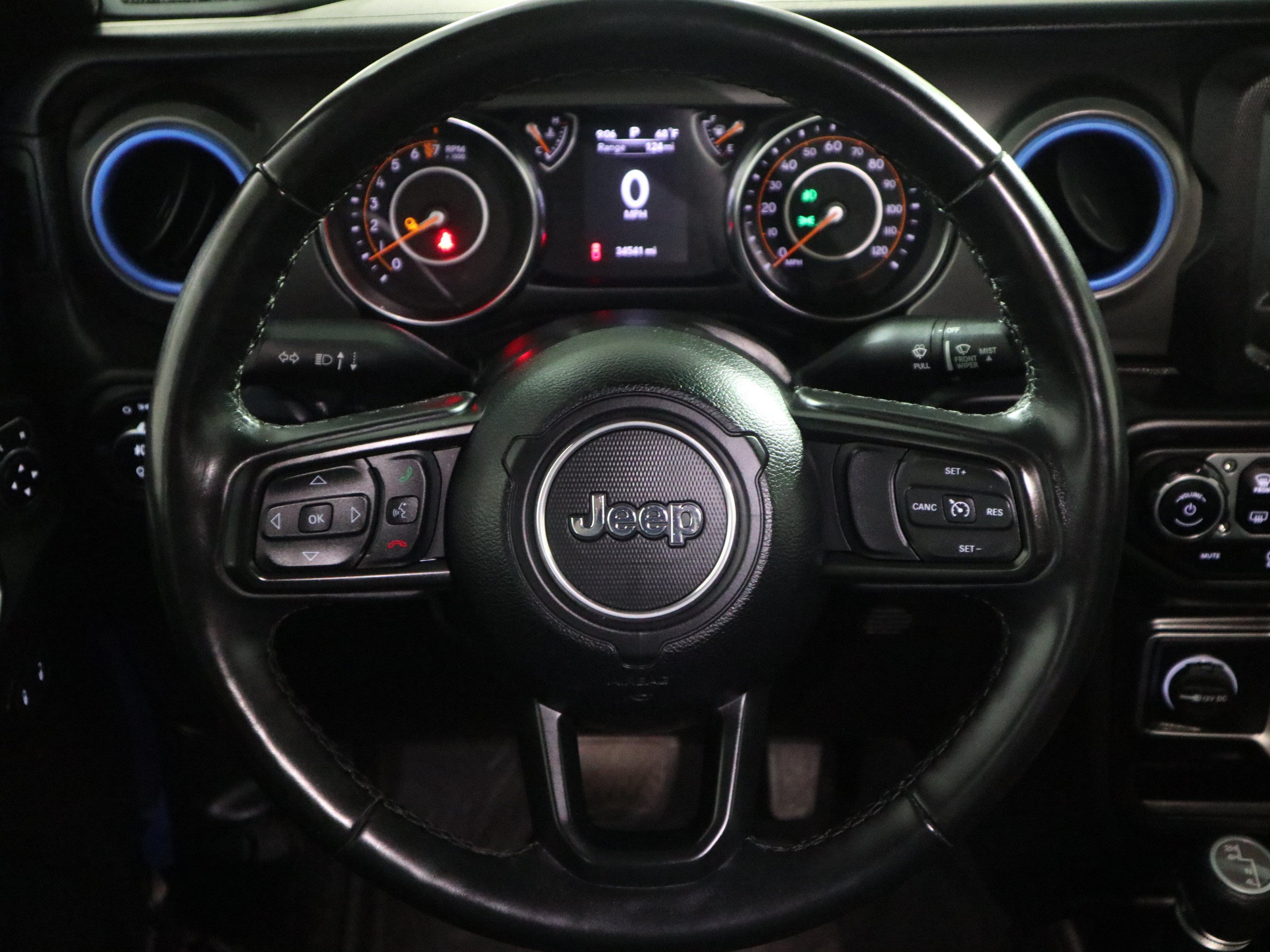 Used 2022 Jeep Gladiator Sport AWD/4WD image 17