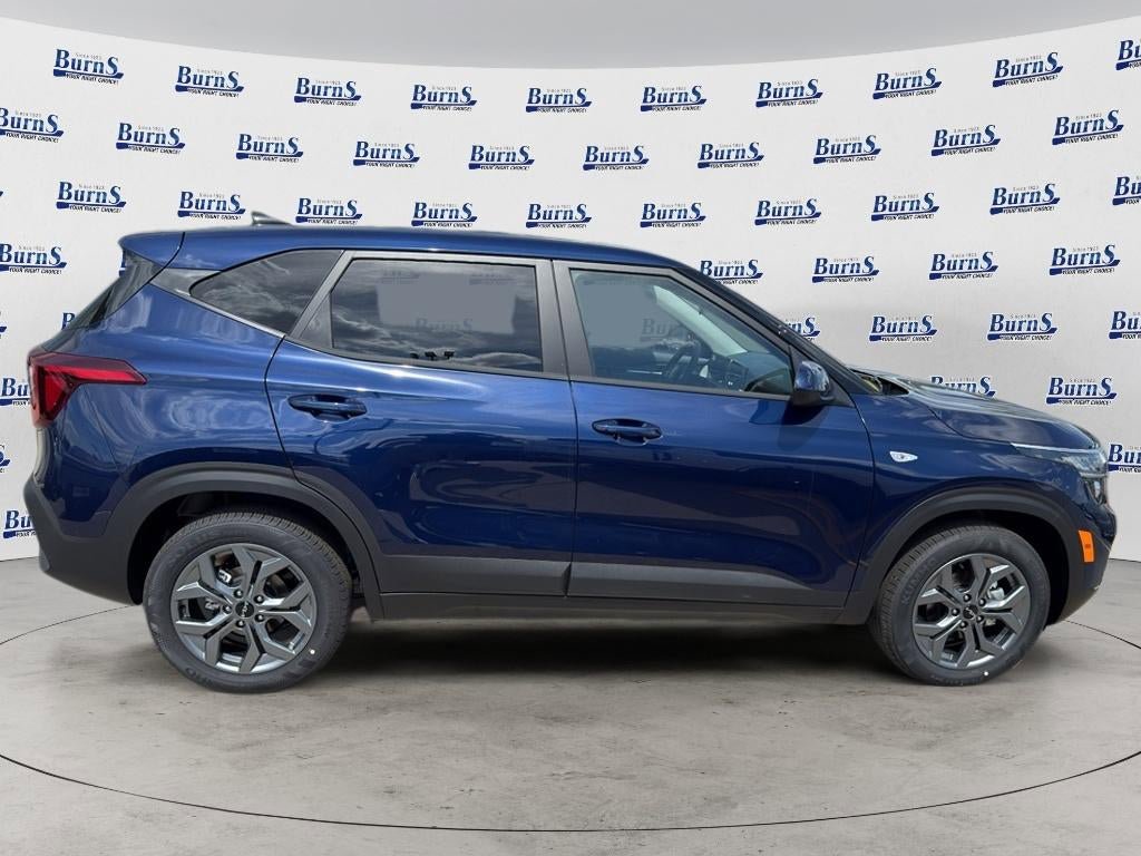 New 2026 Kia Seltos LX FWD image 4