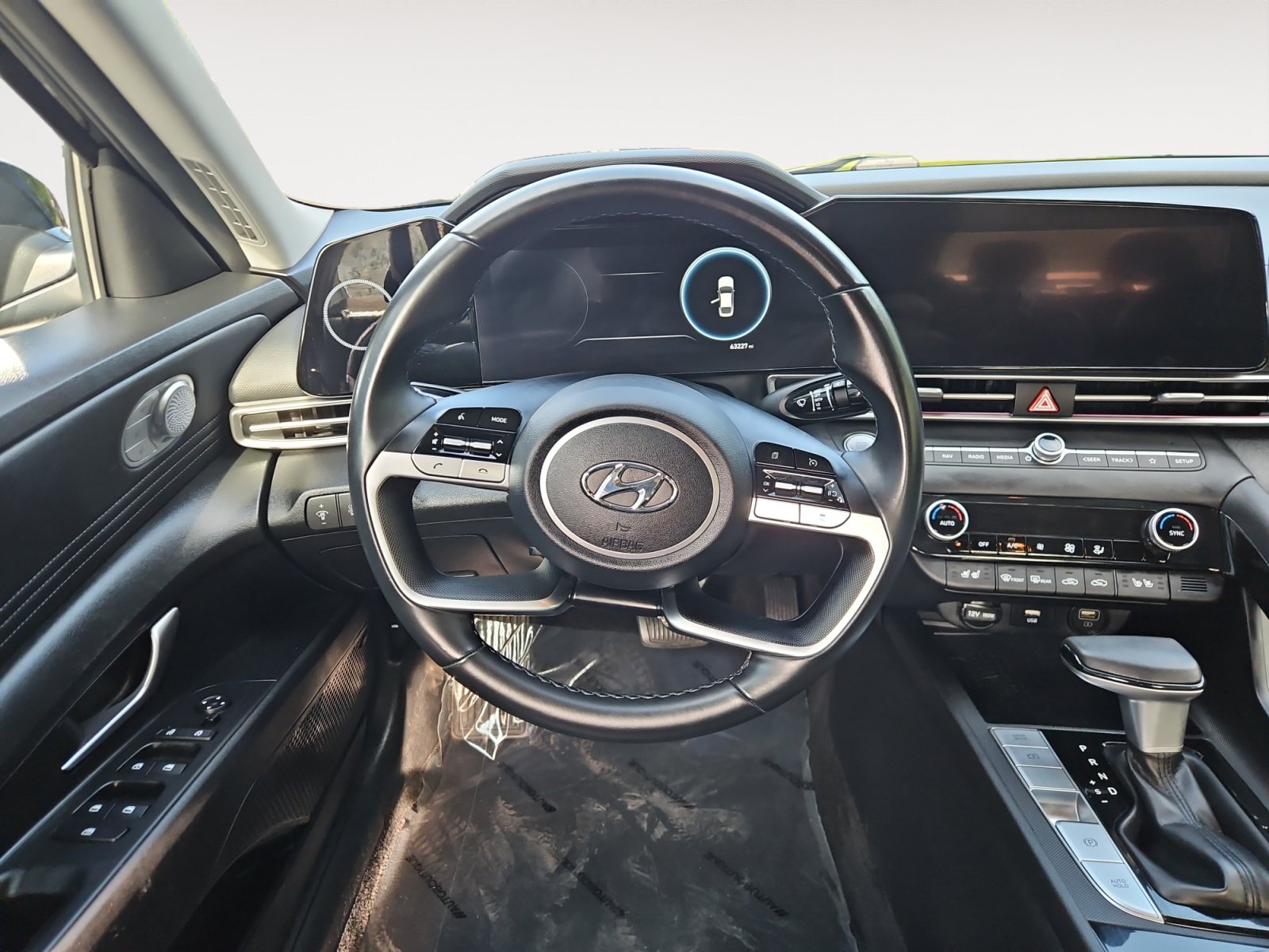 Used 2022 Hyundai Elantra Limited w/ Cargo Package FWD image 12