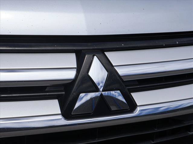 Used 2016 Mitsubishi Outlander SE AWD/4WD image 26