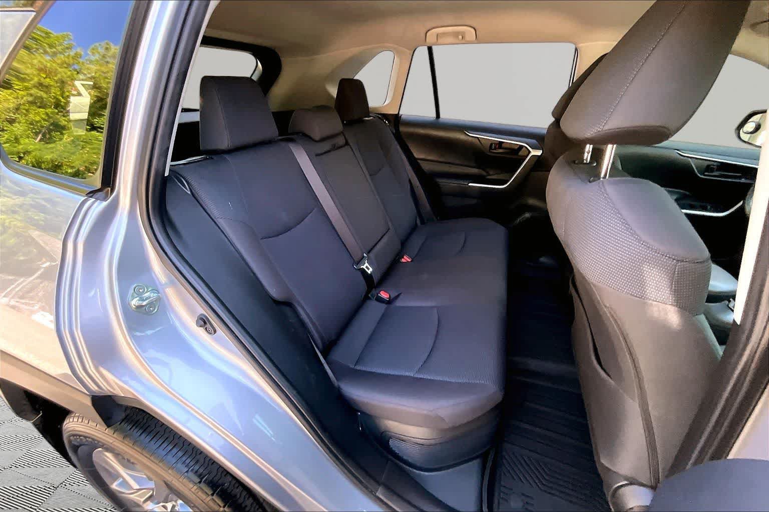 Certified 2023 Toyota RAV4 LE AWD/4WD image 20