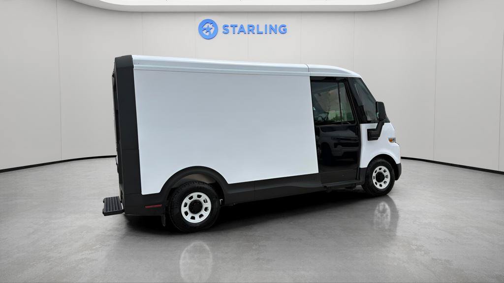 Used 2024 Chevrolet Brightdrop 400 w/ Commercial Equipment Package AWD/4WD image 11