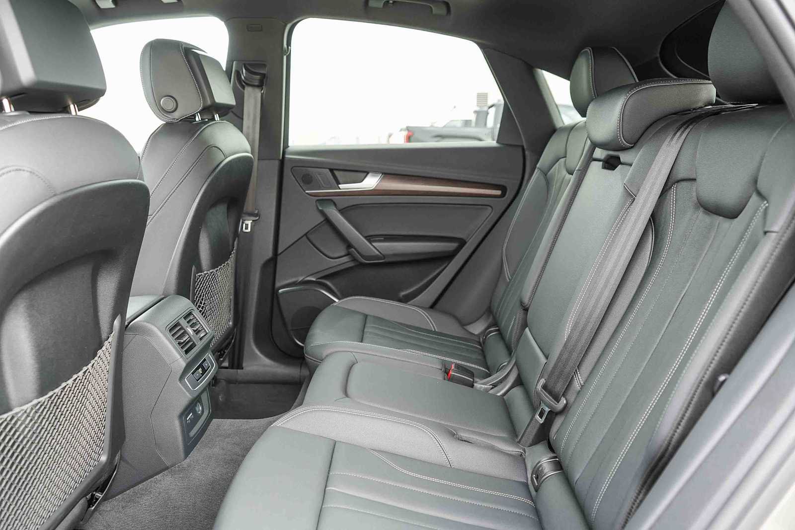 Used 2023 Audi Q5 2.0T Premium w/ Convenience Package image 26