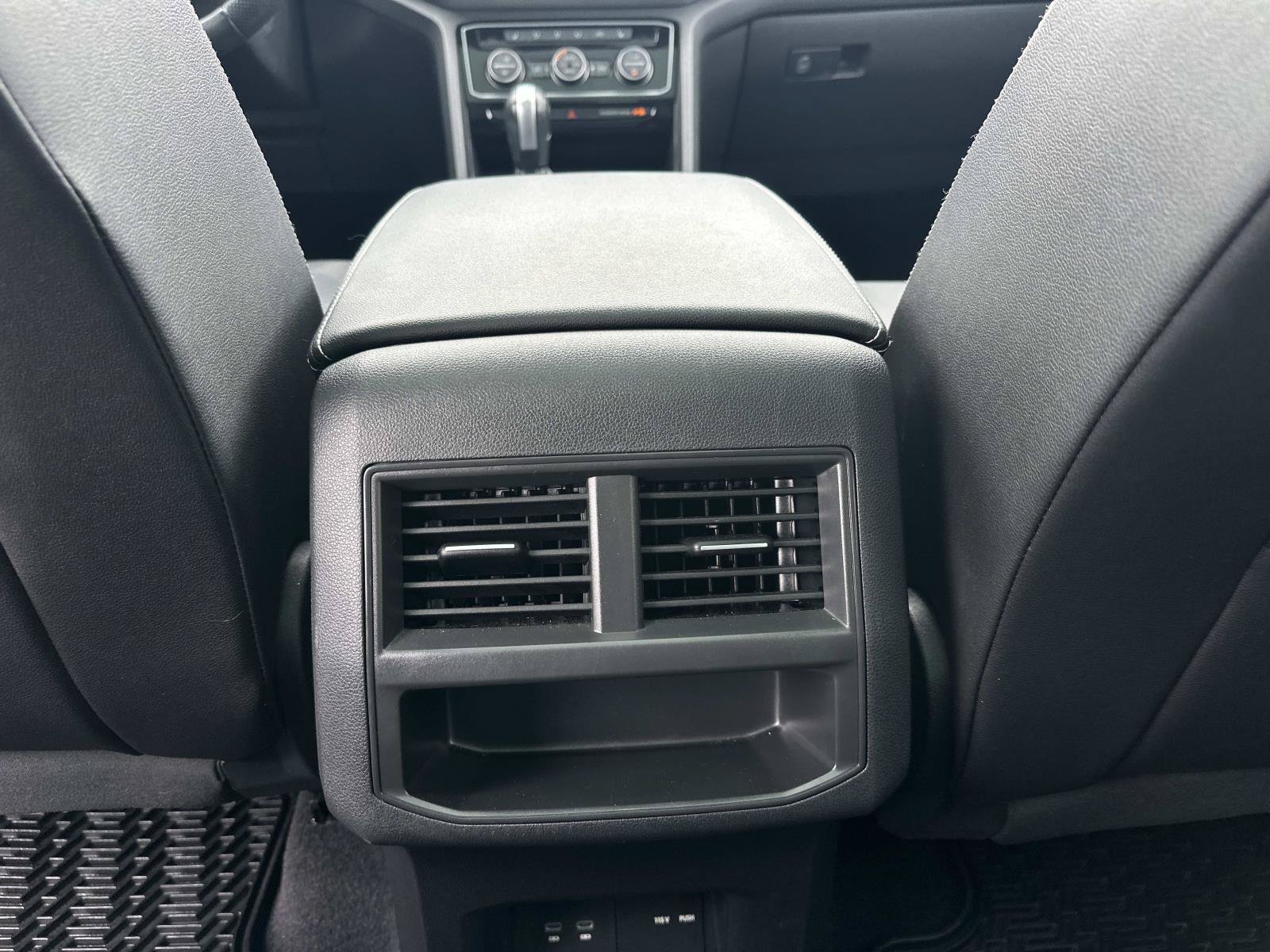 Used 2023 Volkswagen Atlas Cross Sport SEL R-Line AWD/4WD image 14