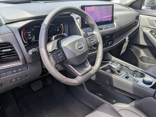 New 2026 Nissan Rogue Platinum image 3