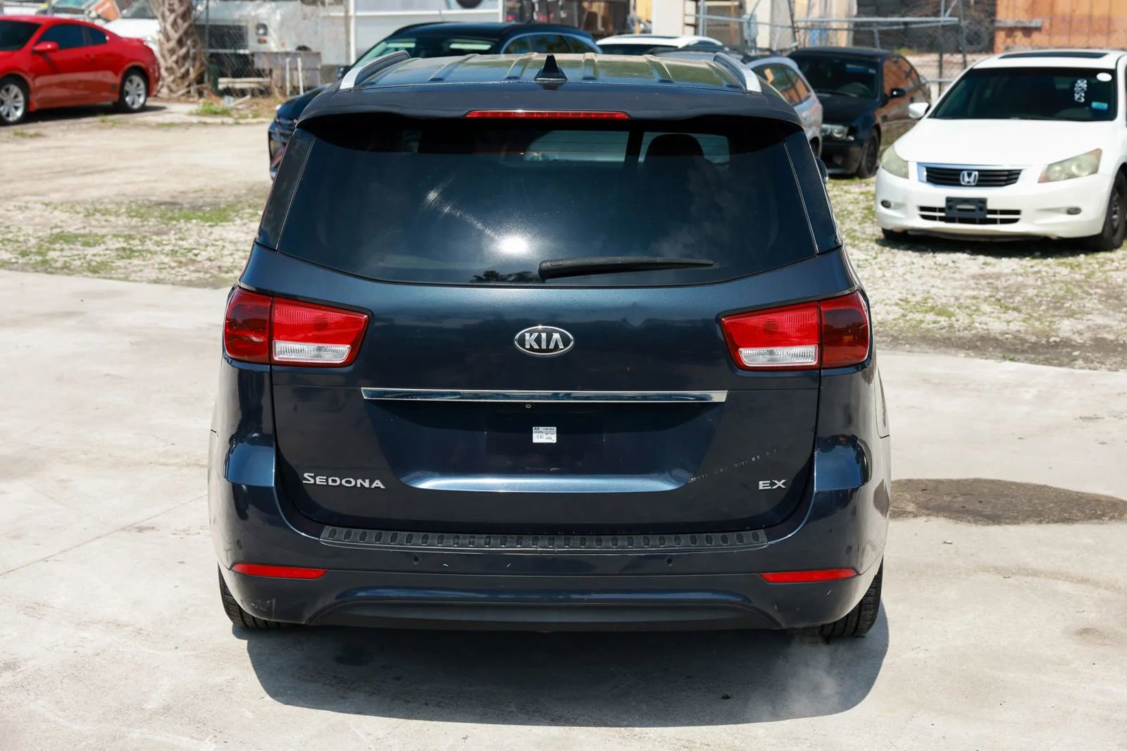 Used 2015 Kia Sedona EX image 6