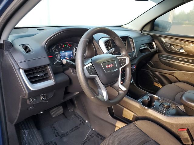 Used 2024 GMC Terrain SLE w/ Driver Convenience Package image 19