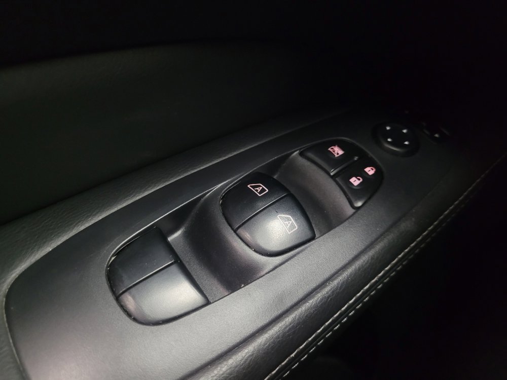 Used 2017 Nissan Pathfinder SL image 27