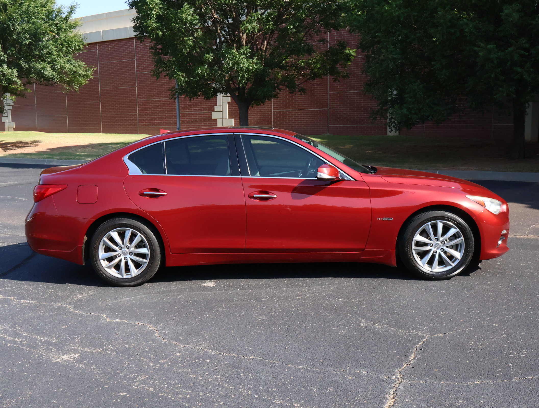 Used 2014 INFINITI Q50 Premium w/ Deluxe Technology Package AWD/4WD image 33