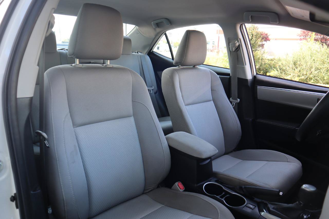 Used 2015 Toyota Corolla LE FWD image 33