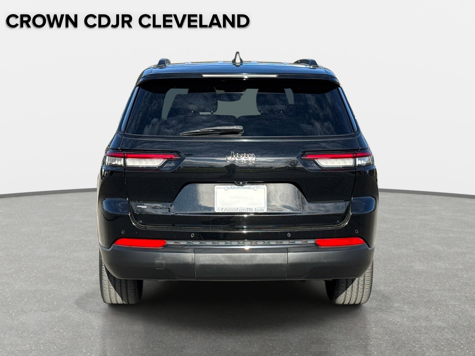 Used 2022 Jeep Grand Cherokee L Laredo image 5