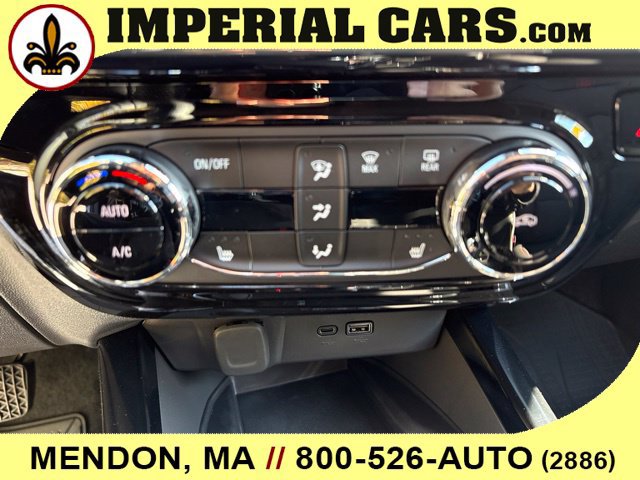 New 2026 Chevrolet Trax RS w/ Sunroof Package FWD image 19