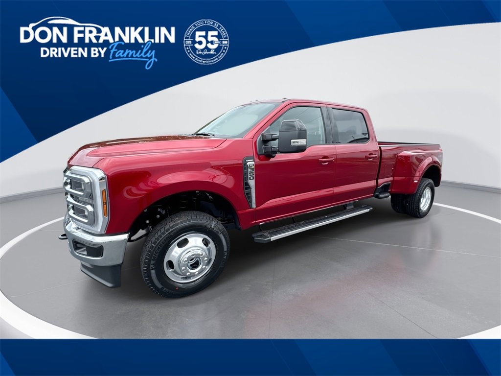 New 2026 Ford F350 4x4 Crew Cab DRW Super Duty image 1