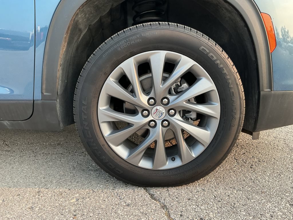 Used 2025 Buick Enclave Preferred FWD image 12
