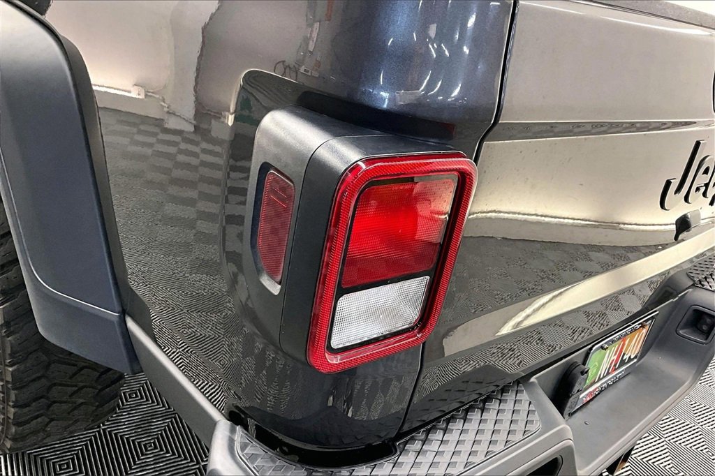 Used 2020 Jeep Gladiator Sport w/ Trailer Tow Package image 27
