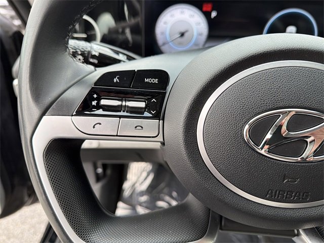 Certified 2022 Hyundai Elantra Limited image 24