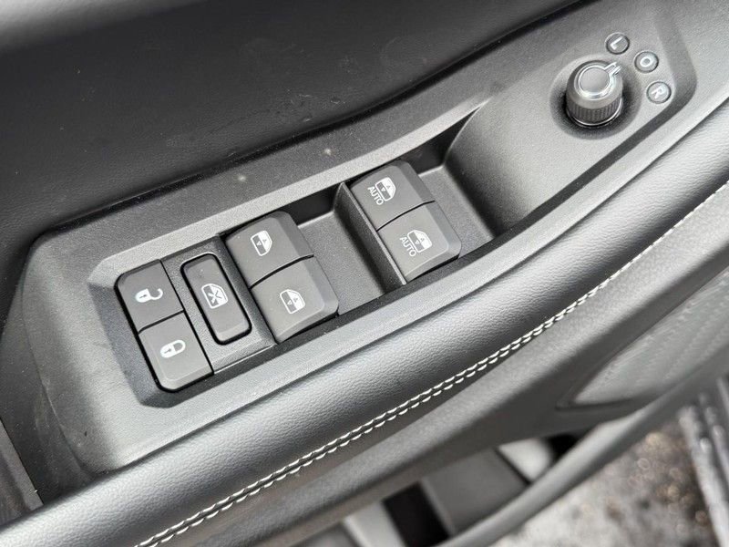 New 2025 Jeep Grand Cherokee L Limited w/ Black Appearance Package image 11