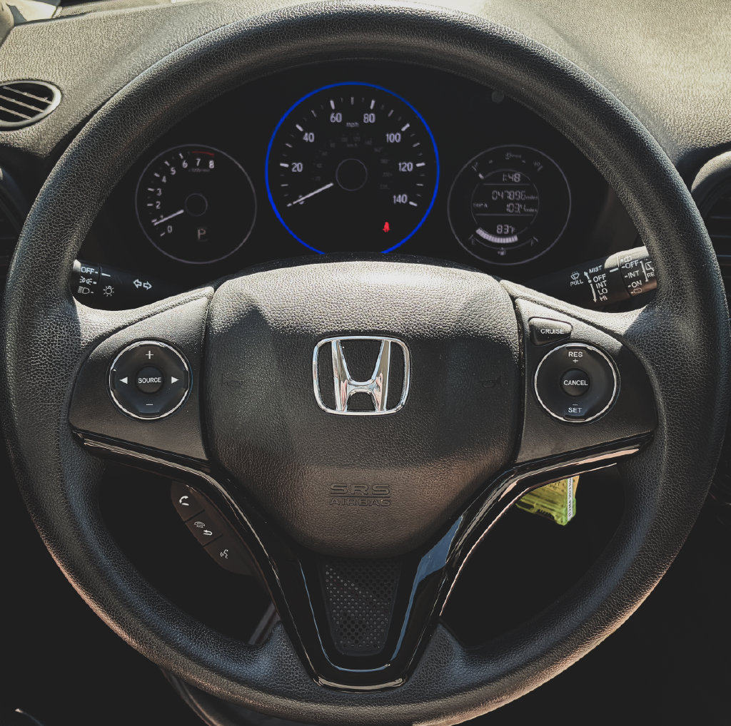 Used 2022 Honda HR-V LX image 9