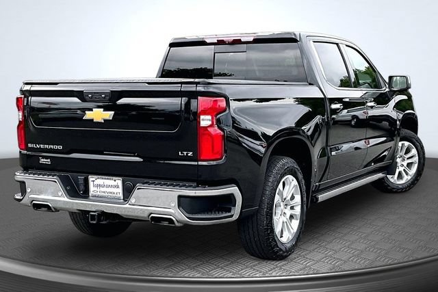 Used 2024 Chevrolet Silverado 1500 LTZ w/ LTZ Premium Package AWD/4WD image 6