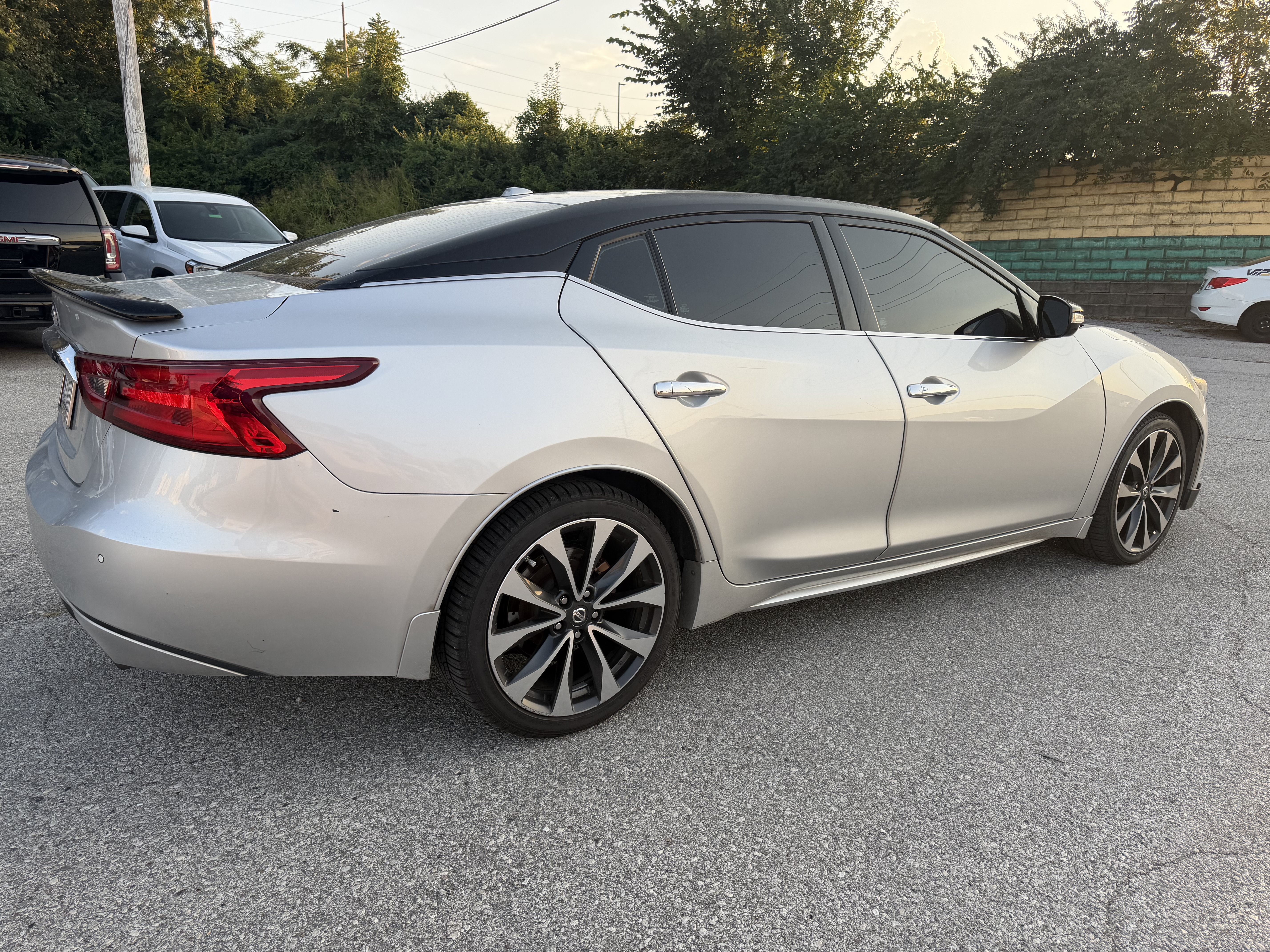 Used 2016 Nissan Maxima SR FWD image 7