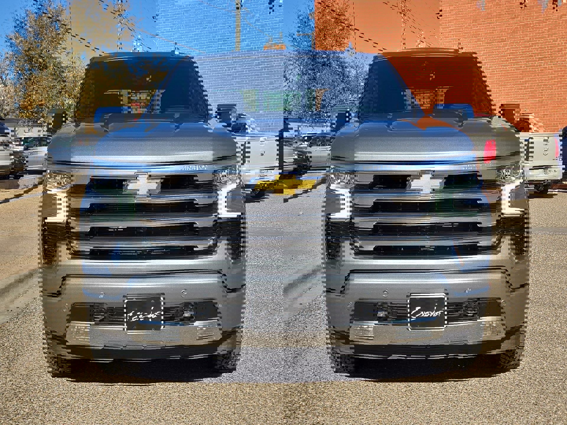 Used 2025 Chevrolet Silverado 1500 High Country w/ Technology Package image 10