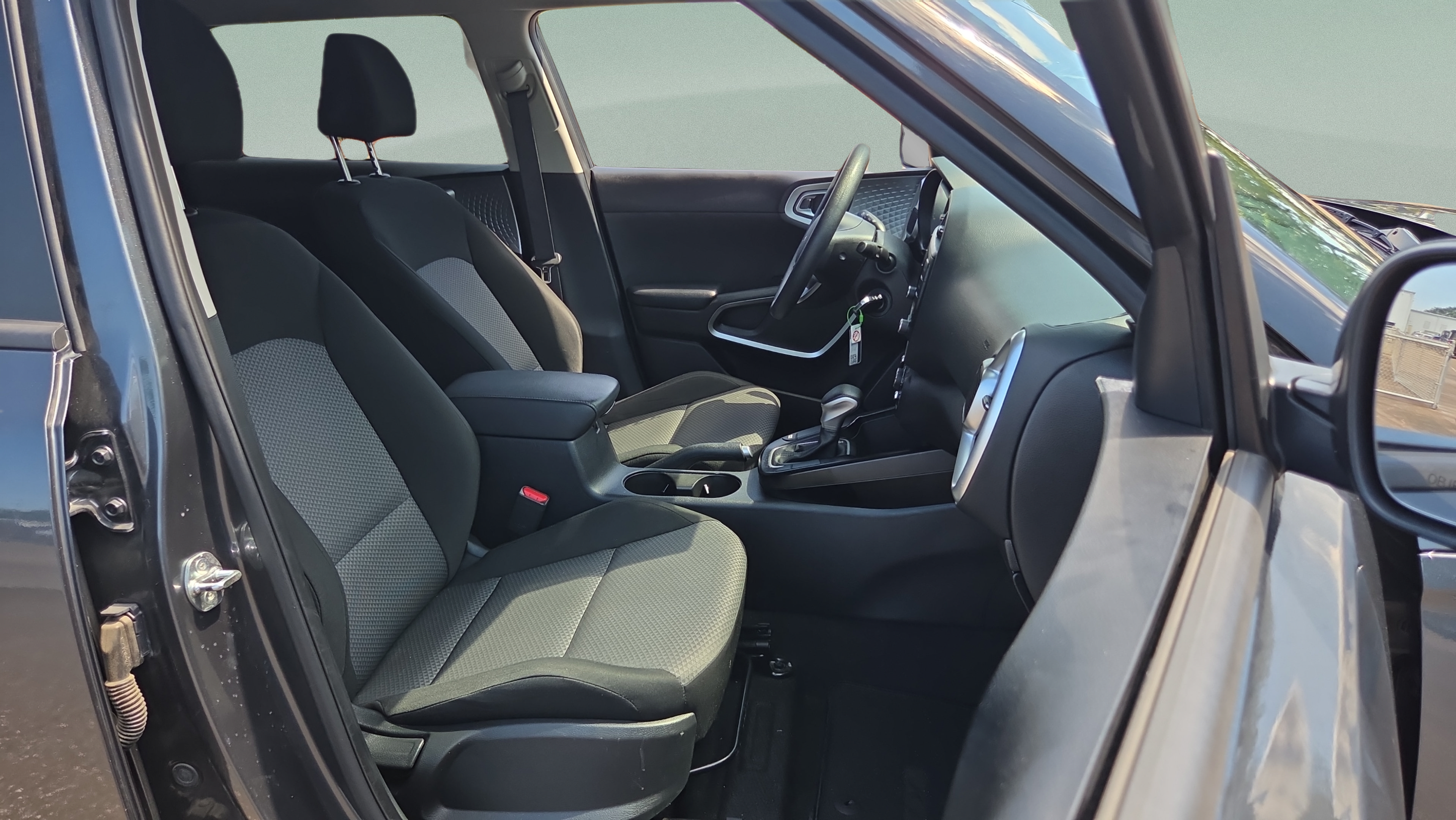 Used 2024 Kia Soul LX w/ Option Group 015 FWD image 15