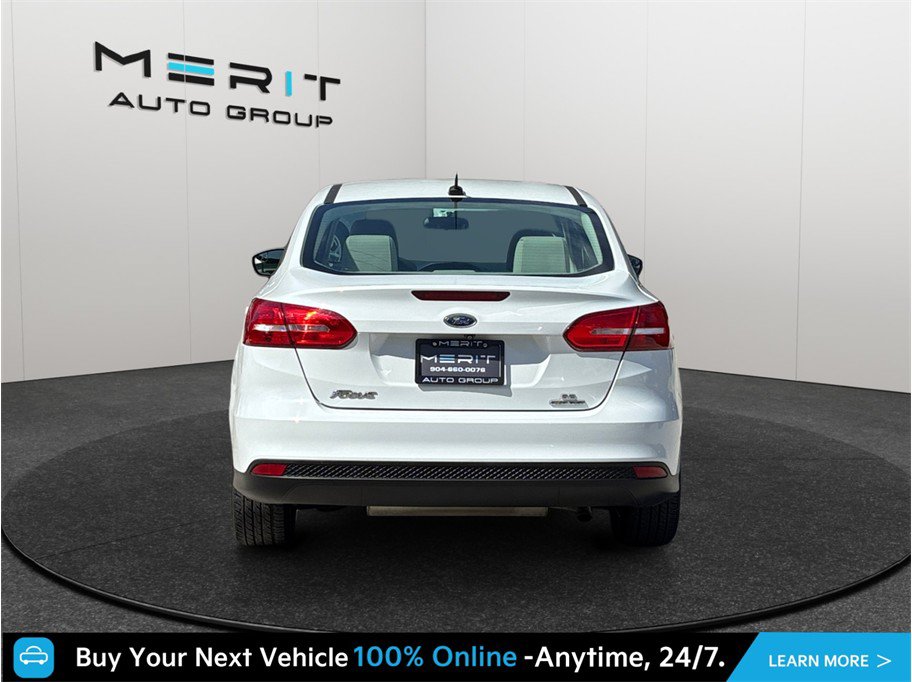 Used 2015 Ford Focus SE FWD image 8